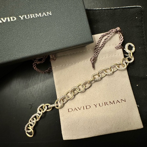 David Yurman Large Oval Link Bracelet with 18K Yellow Gold - Picture 2 of 6